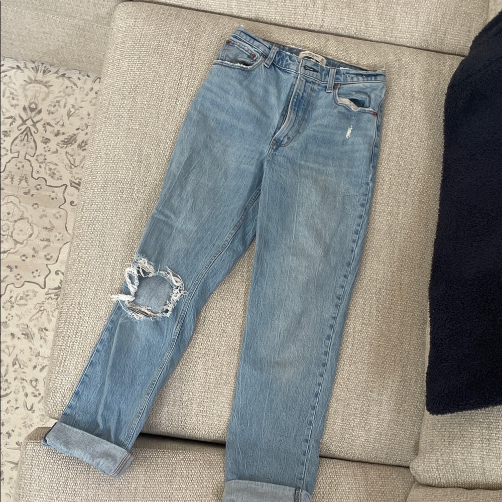 Abercrombie 90s straight ultra high rise in light wash